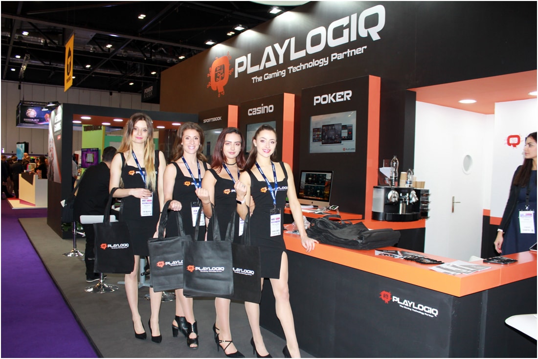 exhibition girls london staffing agency London exhibition girls, exhibition staff agency, exhibition girls London